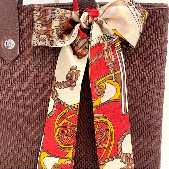 Hermés Ahmedebad Woven Leather Tote in Burnt Sienna 🍁 - Picture 4 of 14